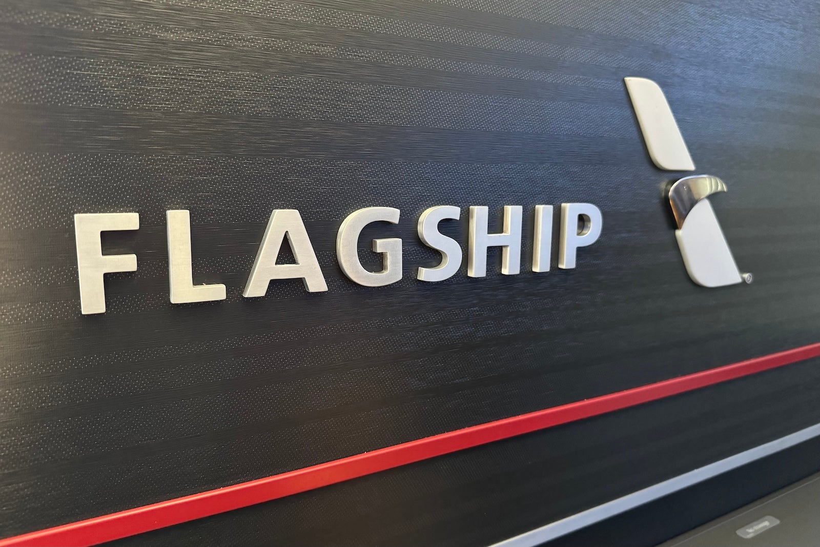 aa 777 300 flagship