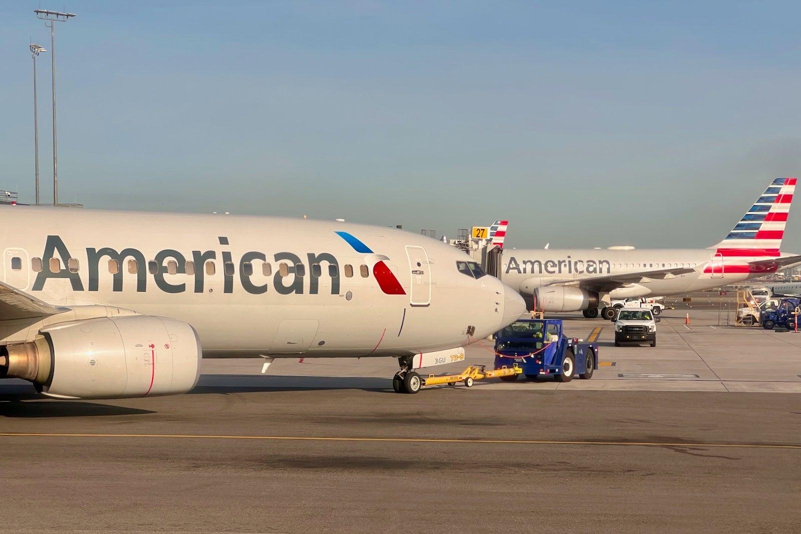 American Airlines Boeing 737 New York LaGuardia