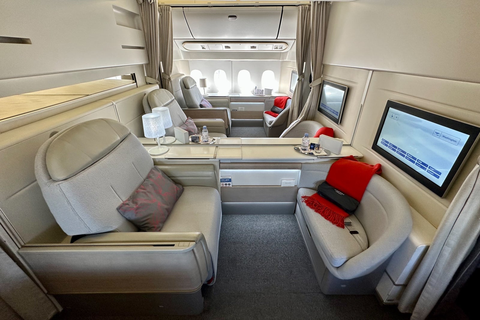 Air France La Premiere Paris CDG Boeing 777-300ER