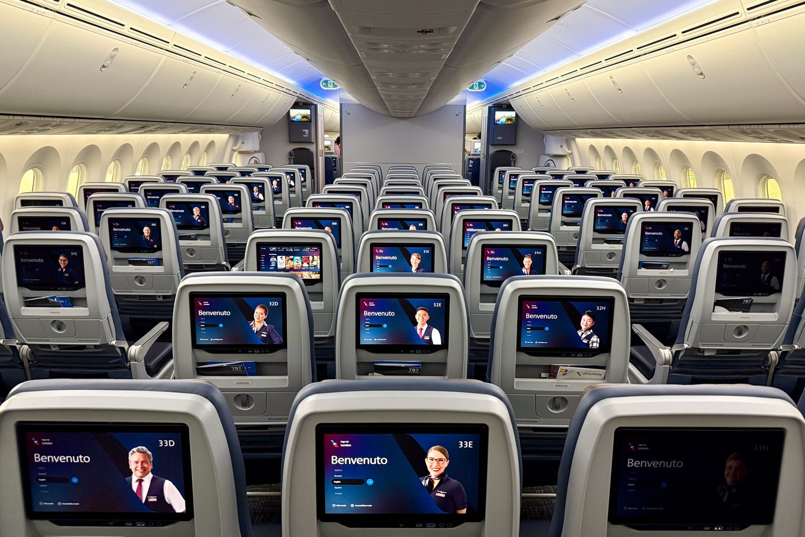 American Airlines Boeing 787-9P Flagship Suites Preferred Tour