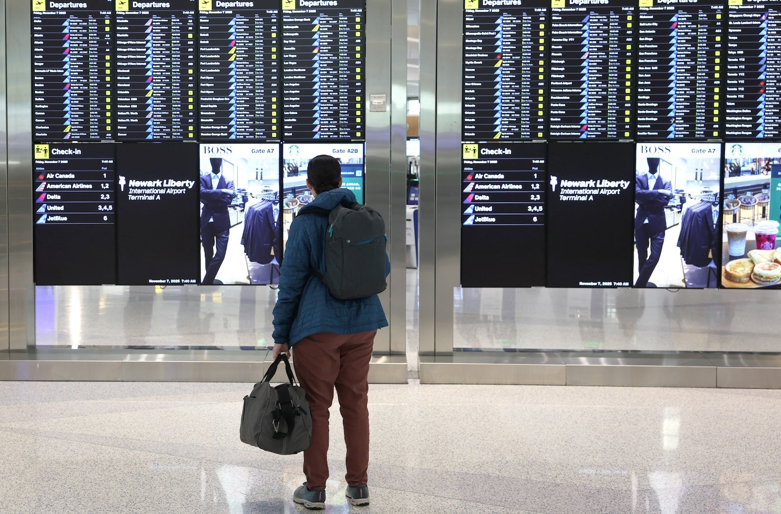 newark airport flight board