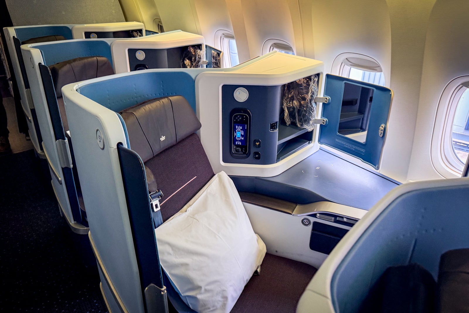 KLM 777-200ER fifth-freedom EZE - SCL