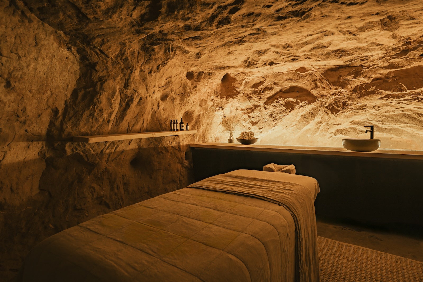 ulum-moab-massage-cave-2